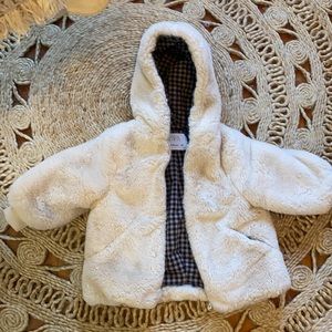 Zara faux fur off white coat 12-18M